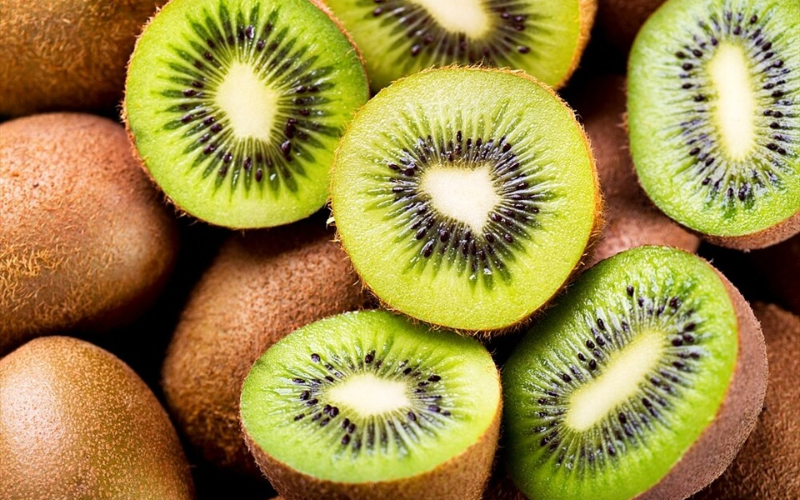 Trong Kiwi chứa nhiều chất xơ và vitamin C