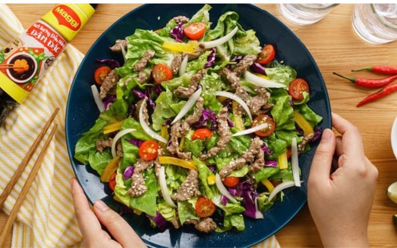  Salad thịt bò cà chua đảm bảo cung cấp đủ chất dinh dưỡng cần thiết