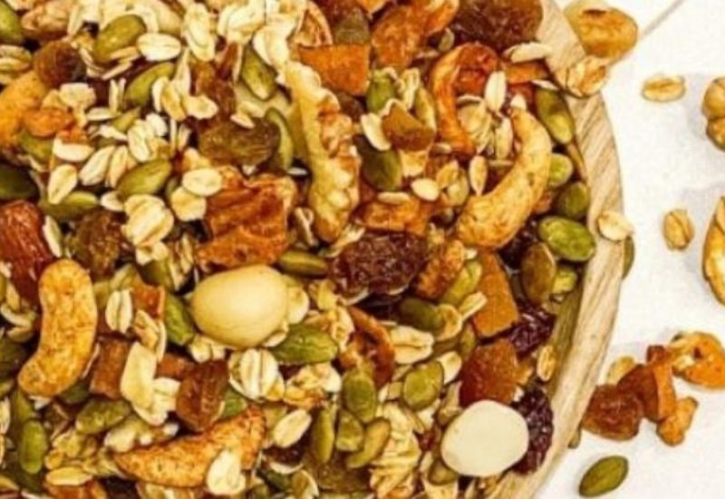 Hạt bí là thành phần không thể thiếu kết hợp trong món granola bổ dưỡng